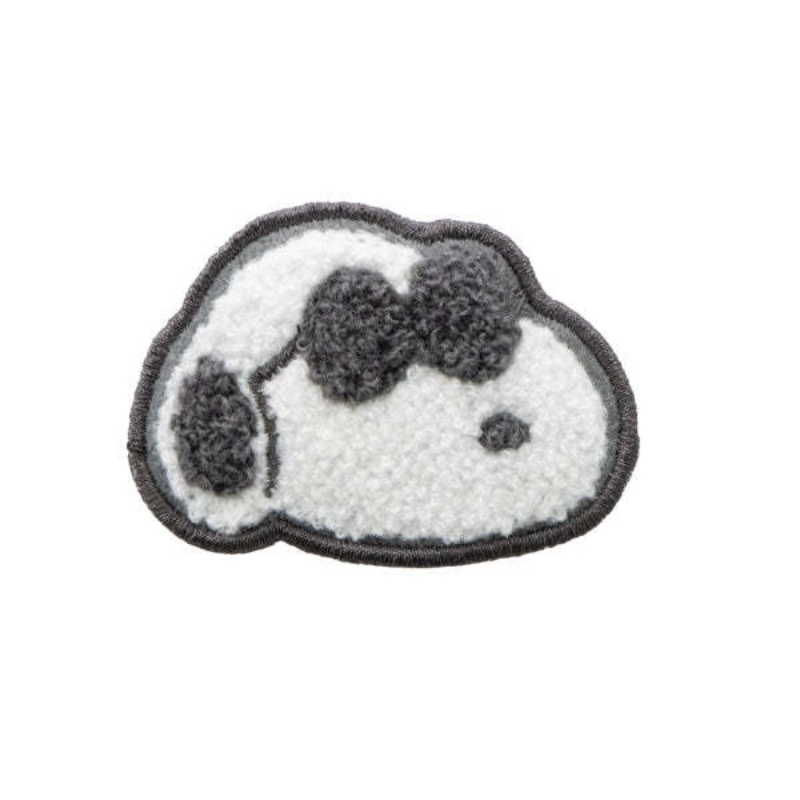 かわいいスヌーピー漫画刺繍バッジ、日本のアニメチャーリーブラ - Supply Event のレビューと価格